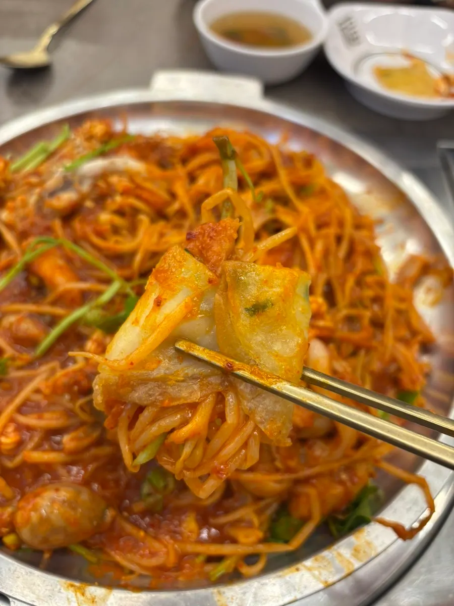 푸짐하게 차려진 아구찜 한상