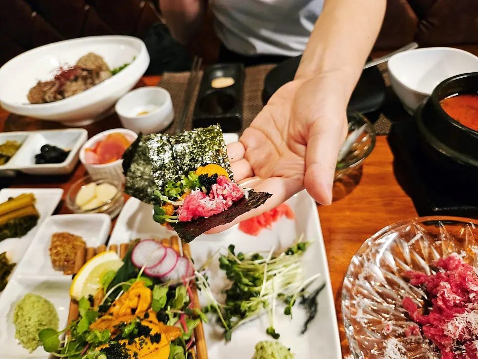 Uni served with roasted seaweed