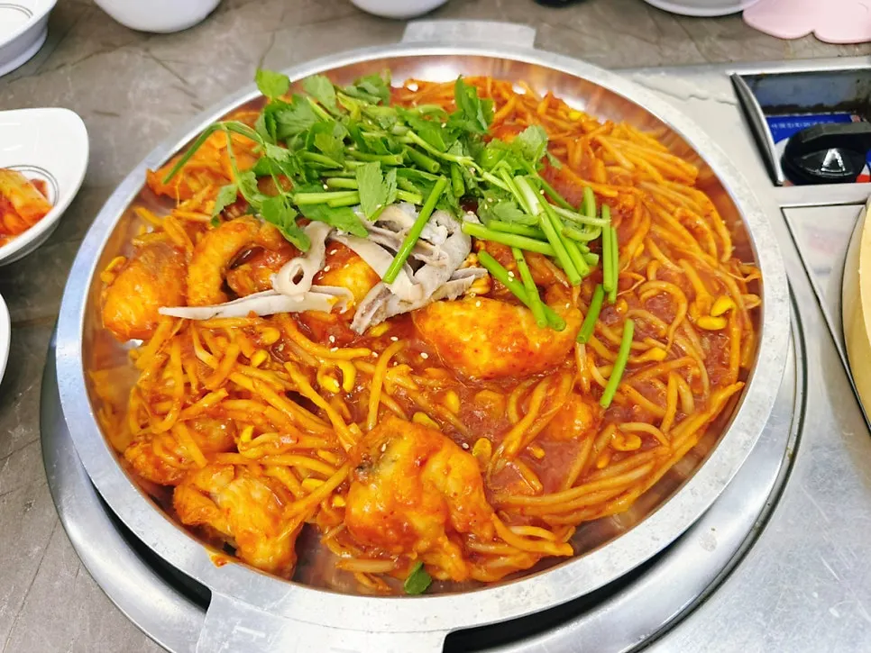 철판 아구찜 한상 소 사이즈 상차림