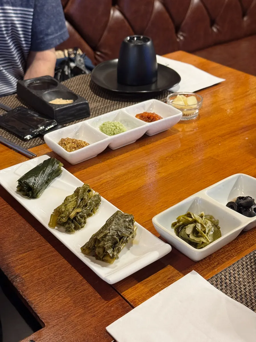 Side dishes served with the Korean beef meal