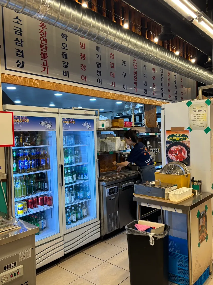 Retro-style interior of Gimgol Yeontan-jip Cheongna Branch