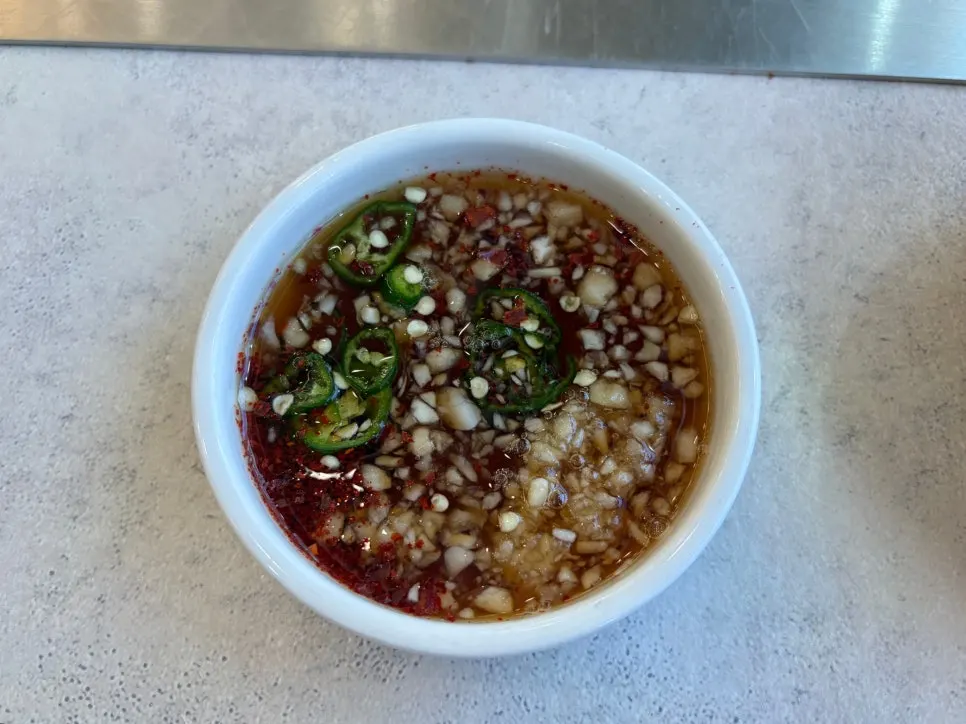 Soy-sauce-based meat dipping sauce