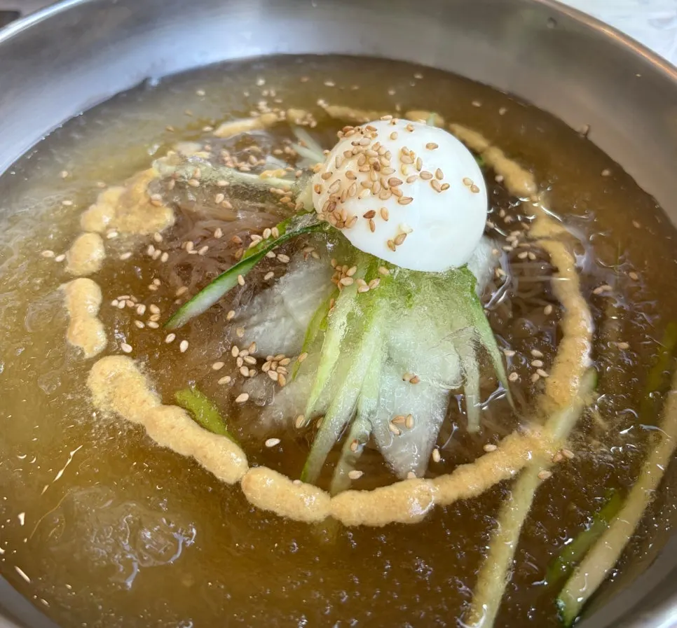 A cool bowl of mul-naengmyeon