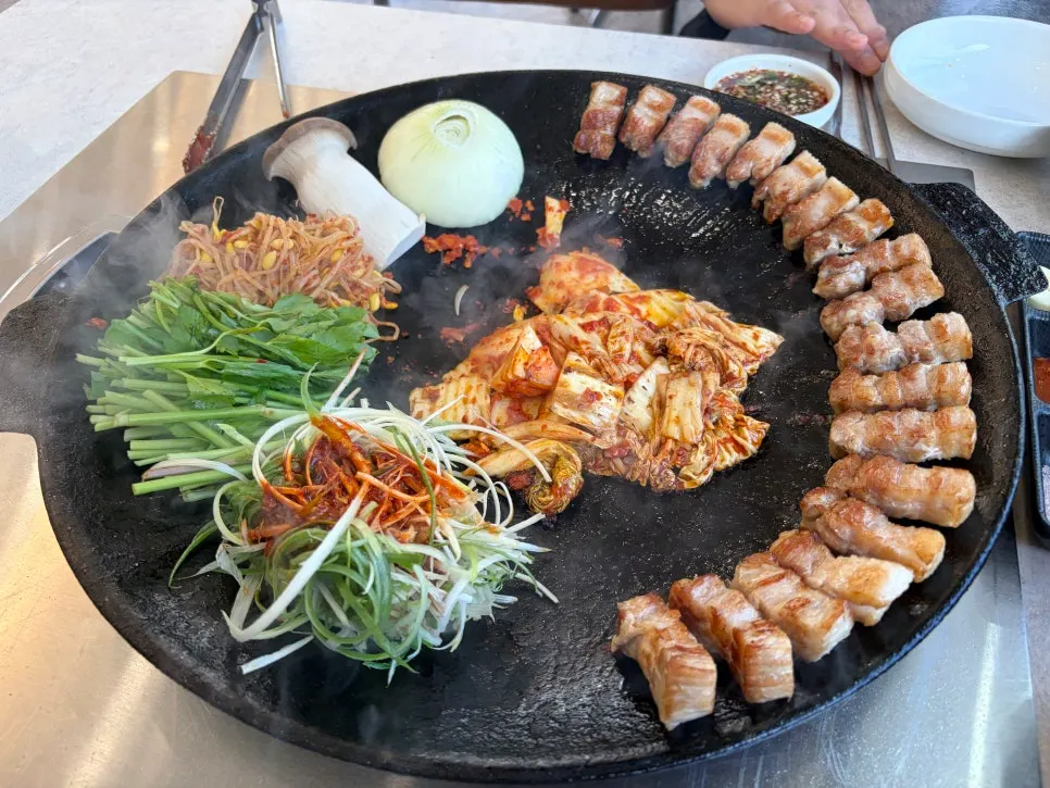 Pork belly grilled for you at Sammi-jip