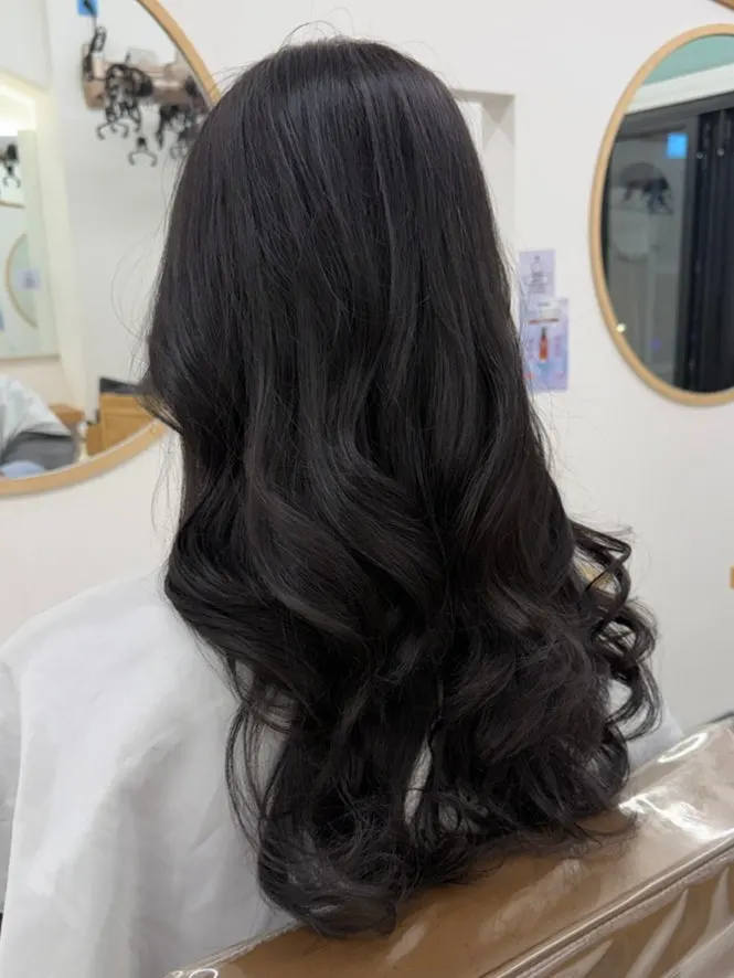 Comparison photo of hair color after dyeing