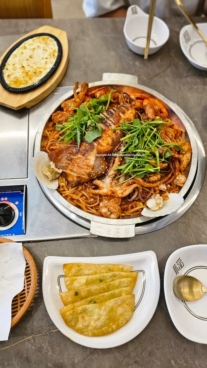Signature hot-plate seafood jjim set