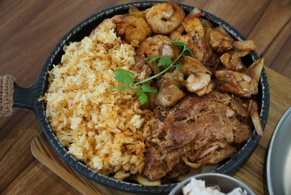 A full fajita platter spread covering the table