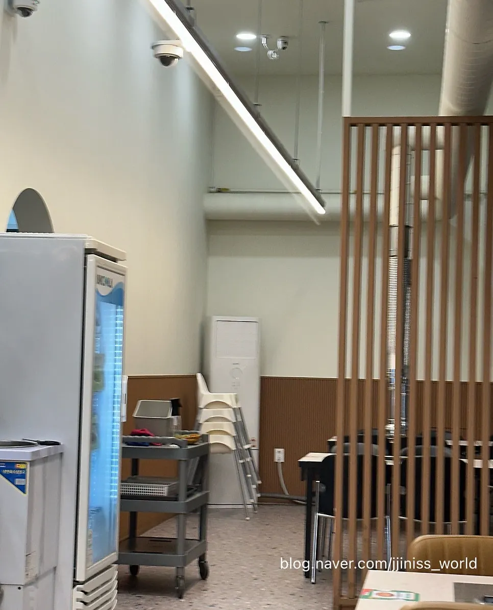 삼미집 매장 내부 전경
