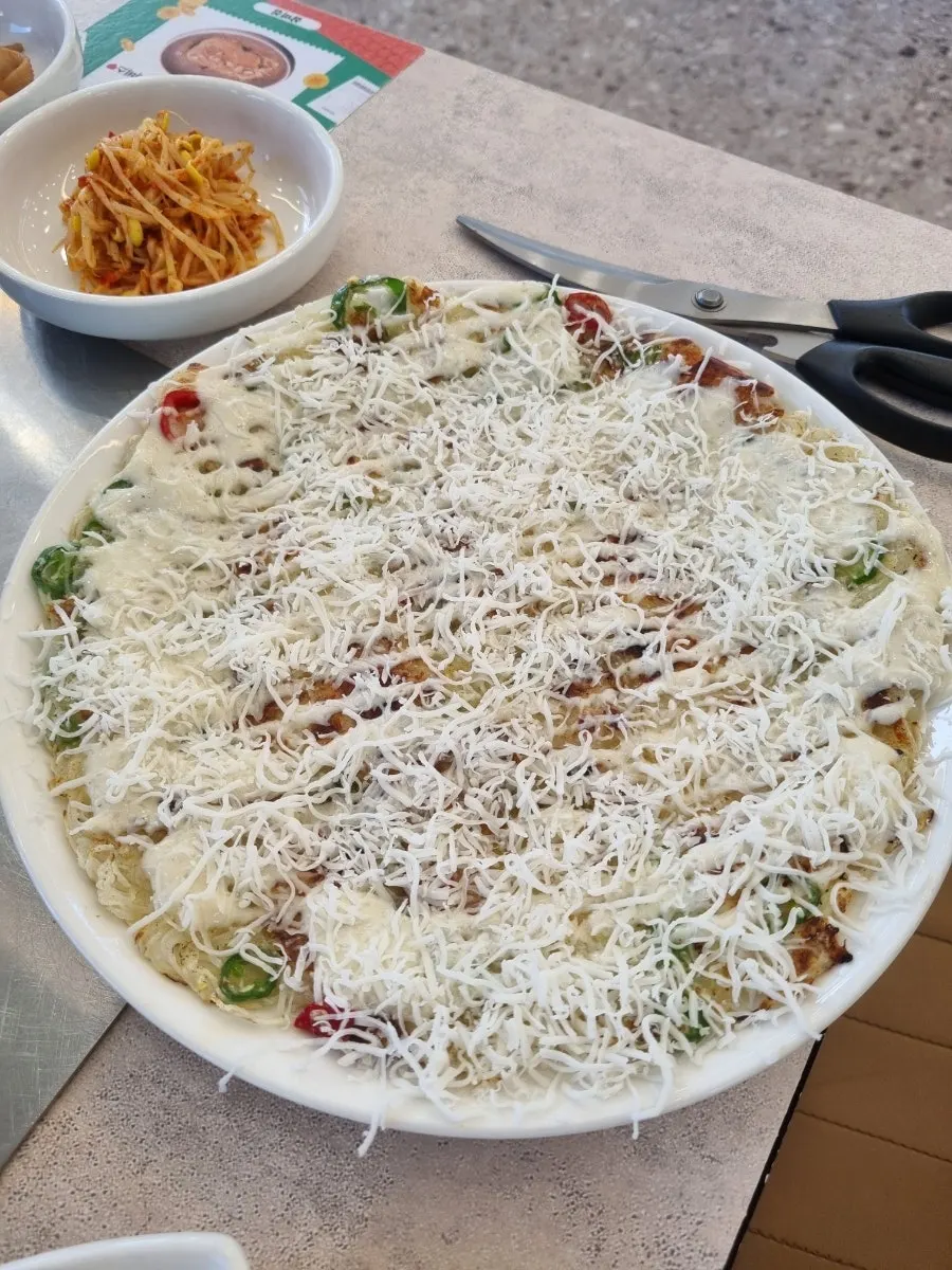 Visual of Sammi-jip's potato cheese pancake