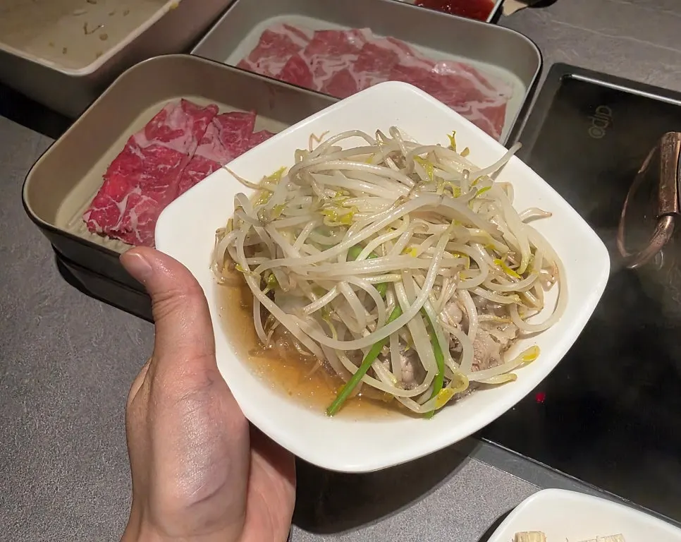 Mild basic-broth shabu-shabu