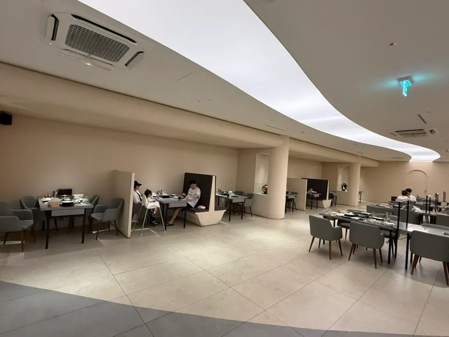 Inside Shabuway Ruwon City Cheongna Branch