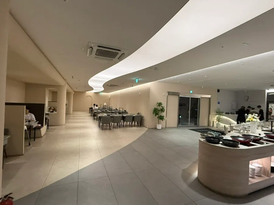 Ruwon City shabu-shabu restaurant atmosphere