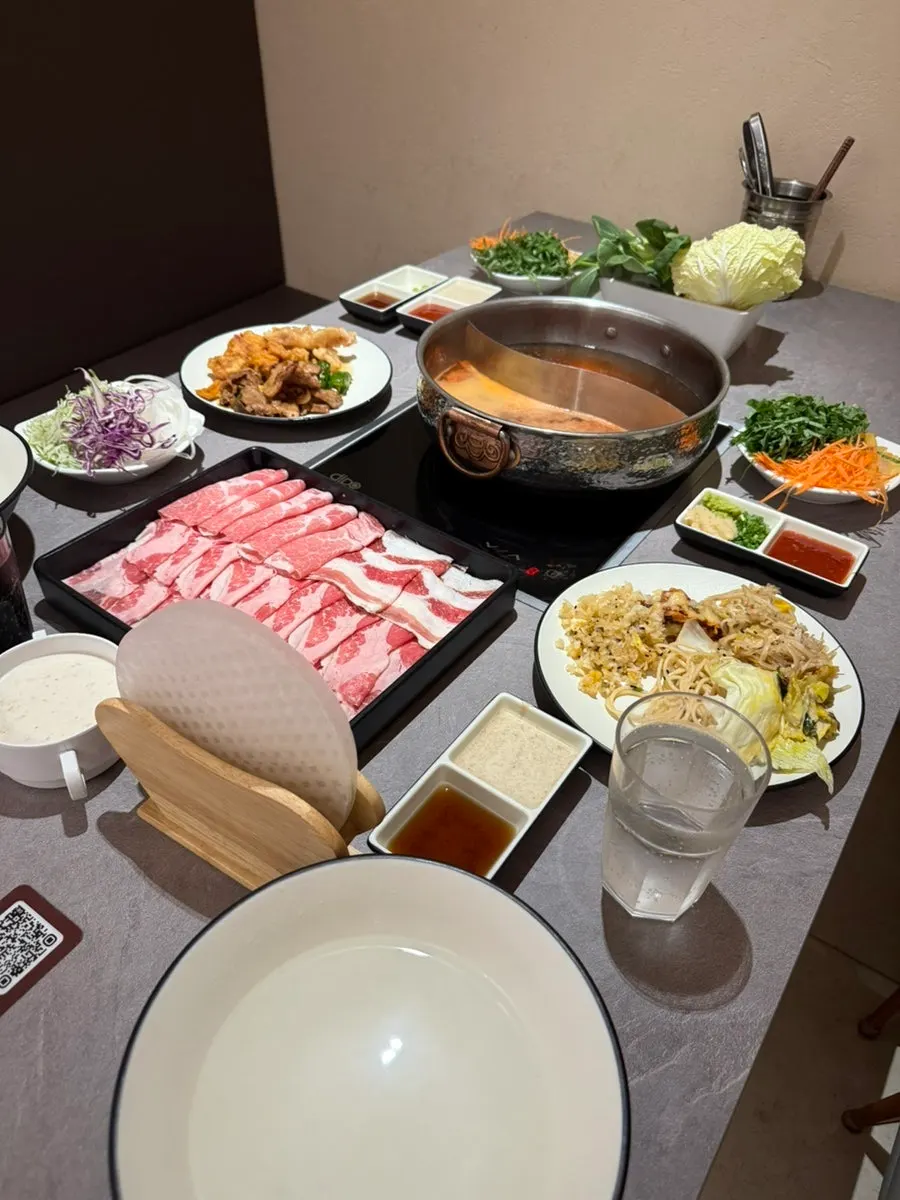 Fresh shabu-shabu ingredients