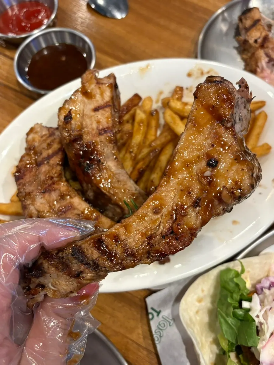 바베큐 폭립 400g 접시