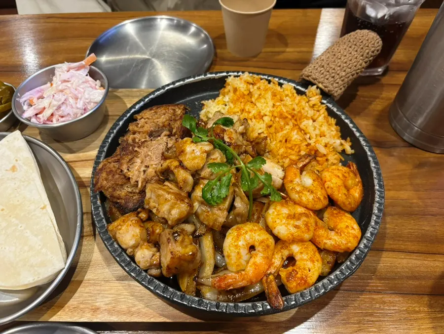 Full spread of the Fajita Platter