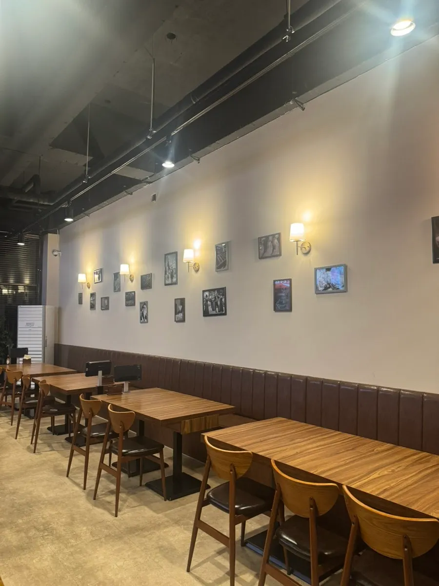칸막이로 구분된 타코닷 청라점 좌석