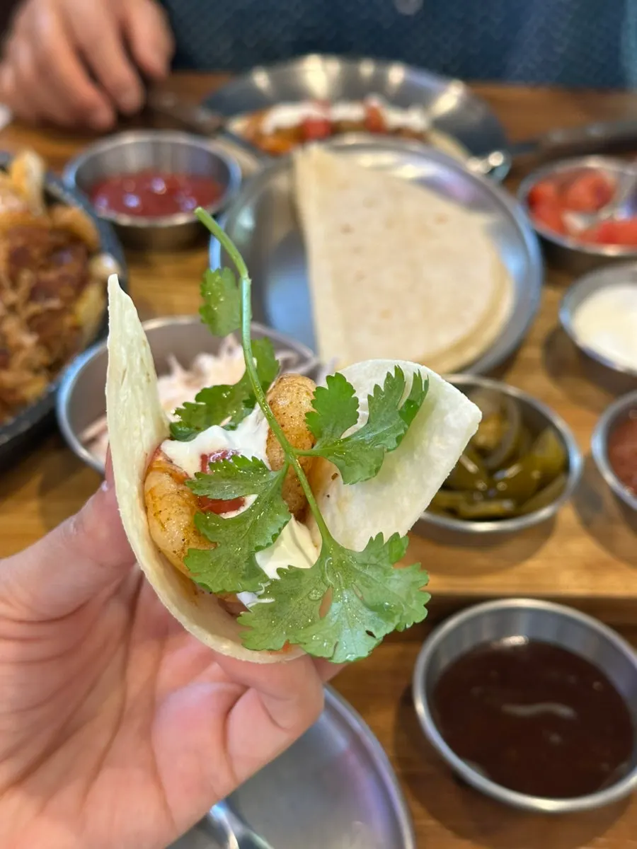 Fajita platter table setting at Taco Dot Cheongna Branch