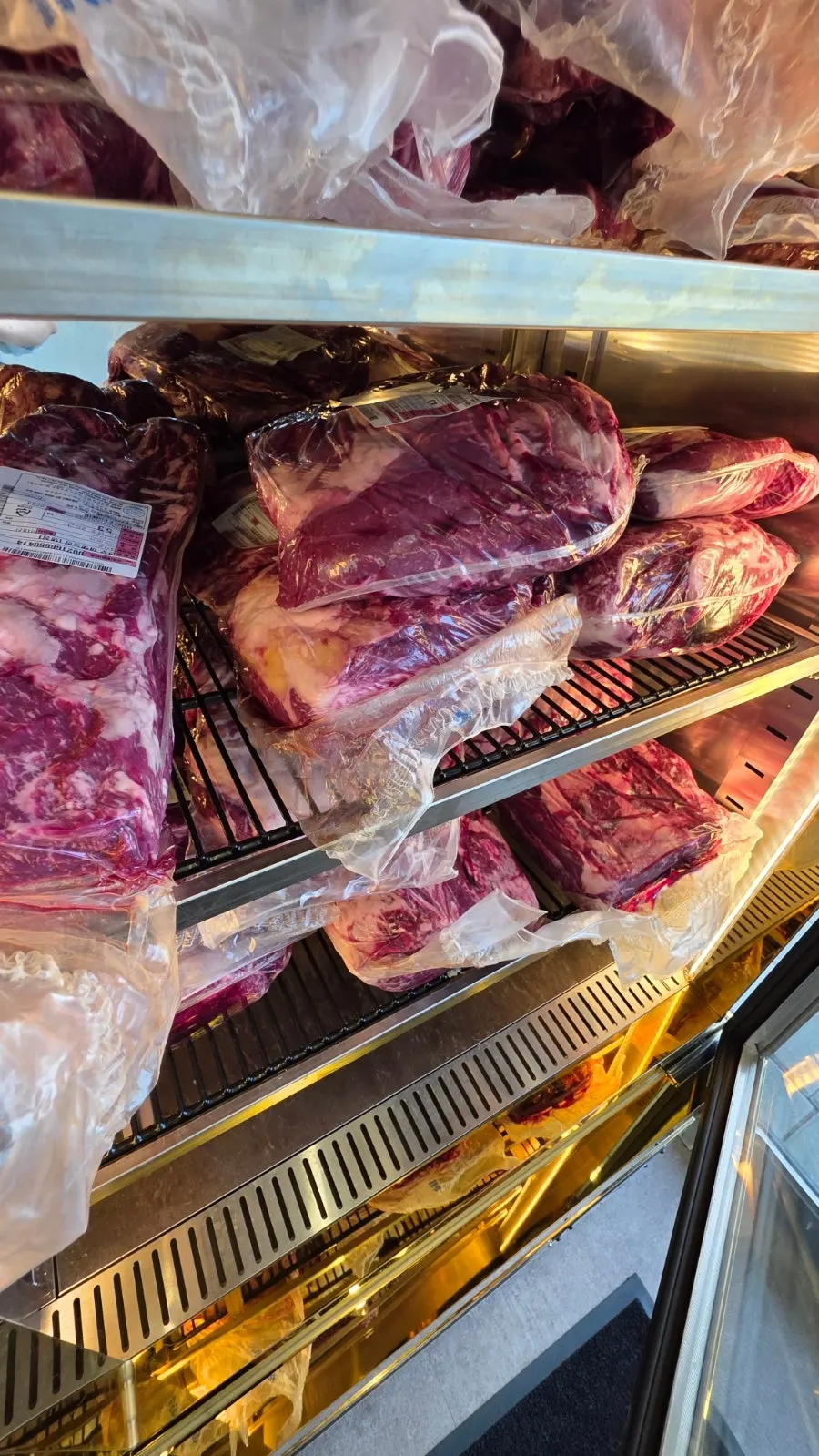 Meat aging fridge at the entrance of Cheongnyuok