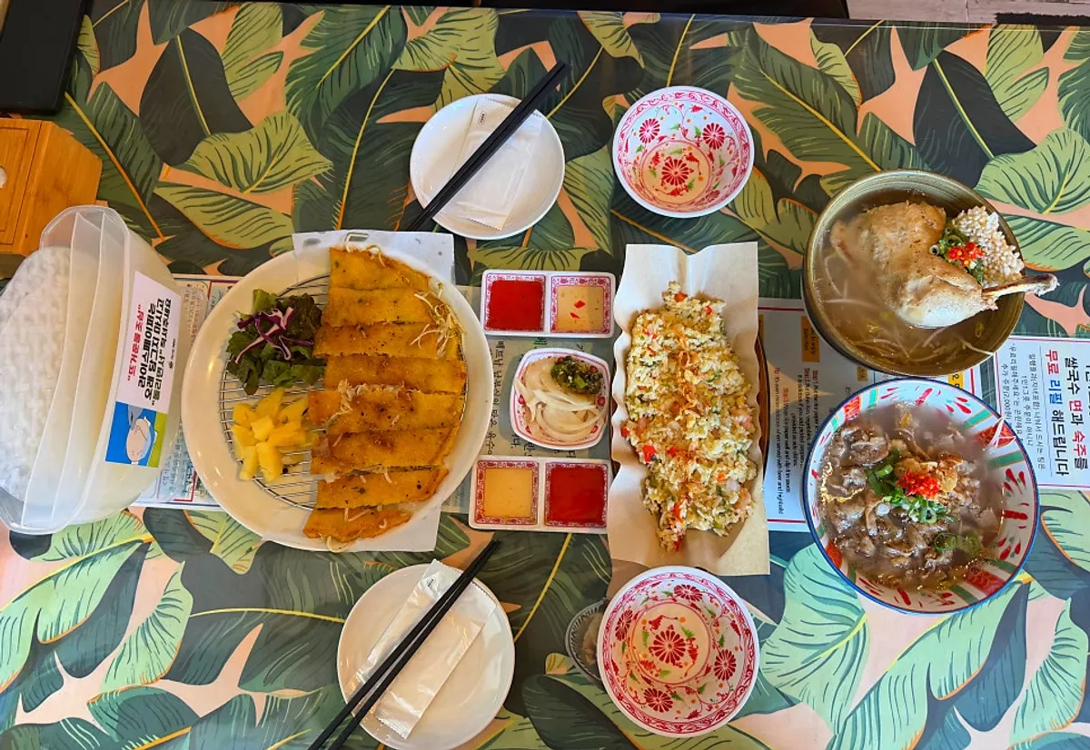 A bowl of mild-flavor beef pho at Cheongsapo Rice Noodles