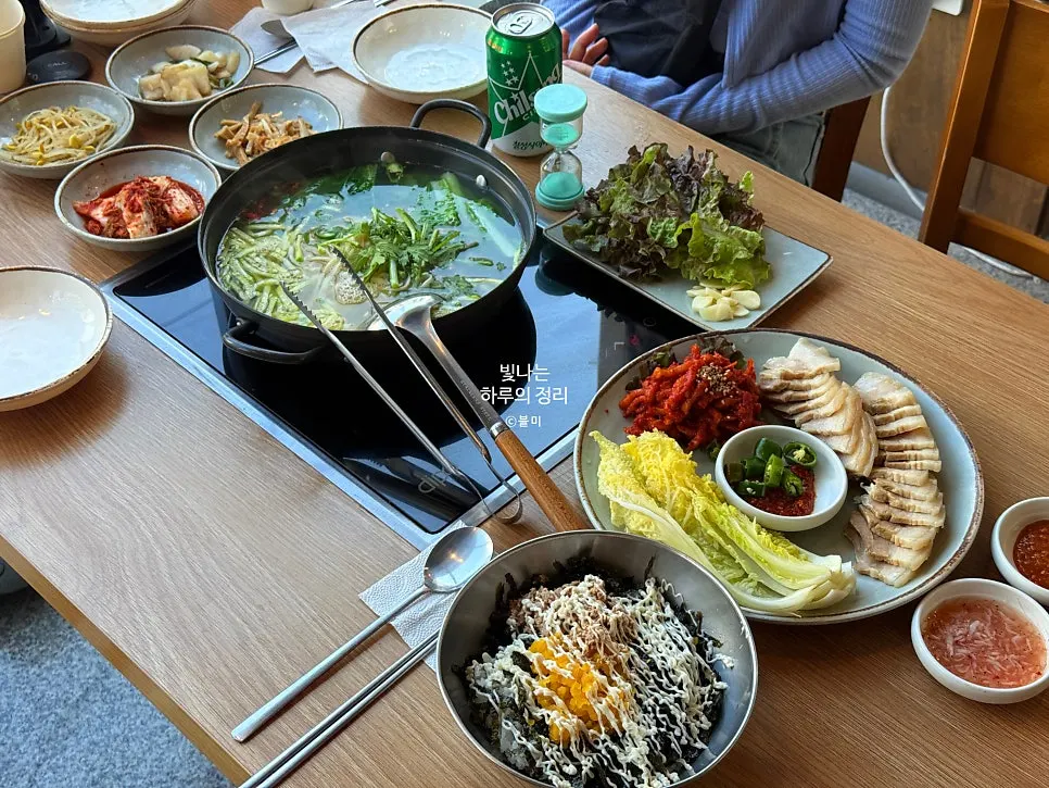 반찬 리필이 가능한 매장 셀프바