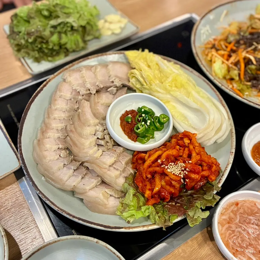 식사를 마친 청운보쌈 당산점 테이블