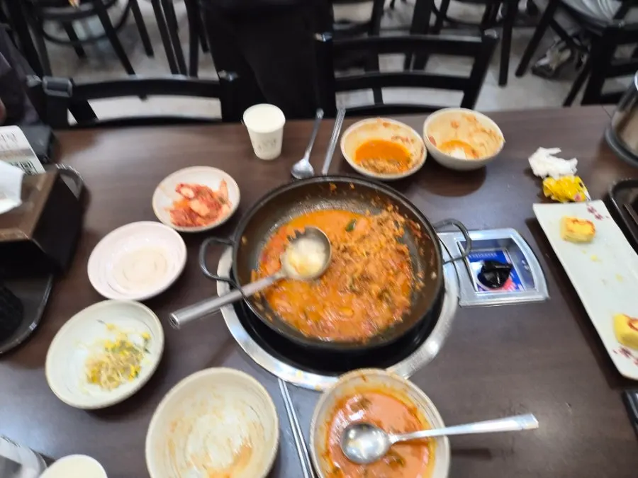 식사를 마치고 비운 그릇