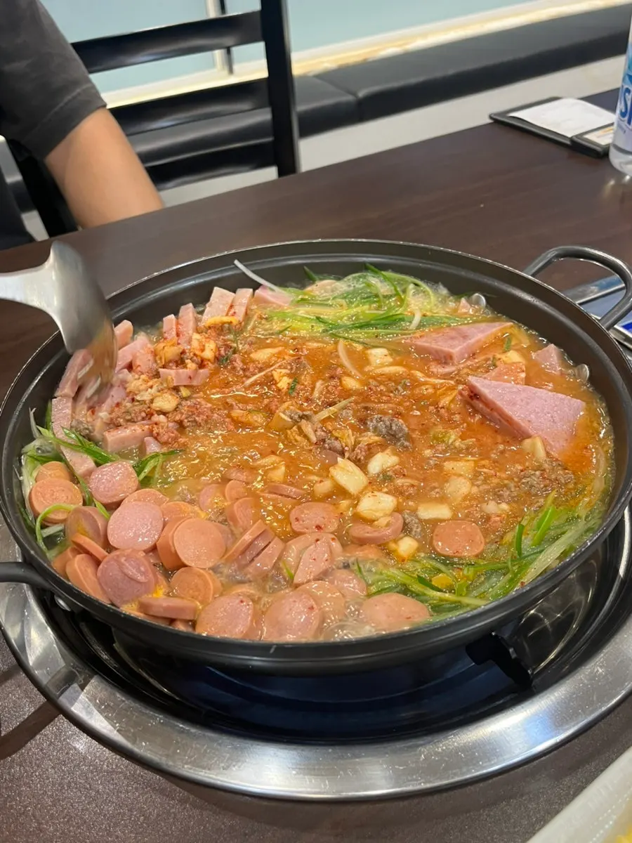 리필 가능한 셀프 반찬바