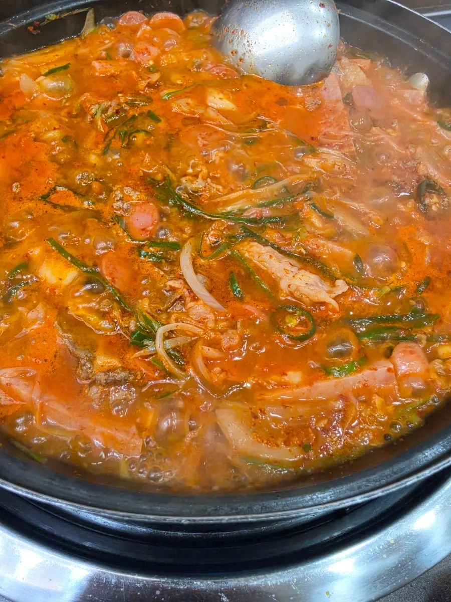 끓어오른 청원 부대찌개 국물