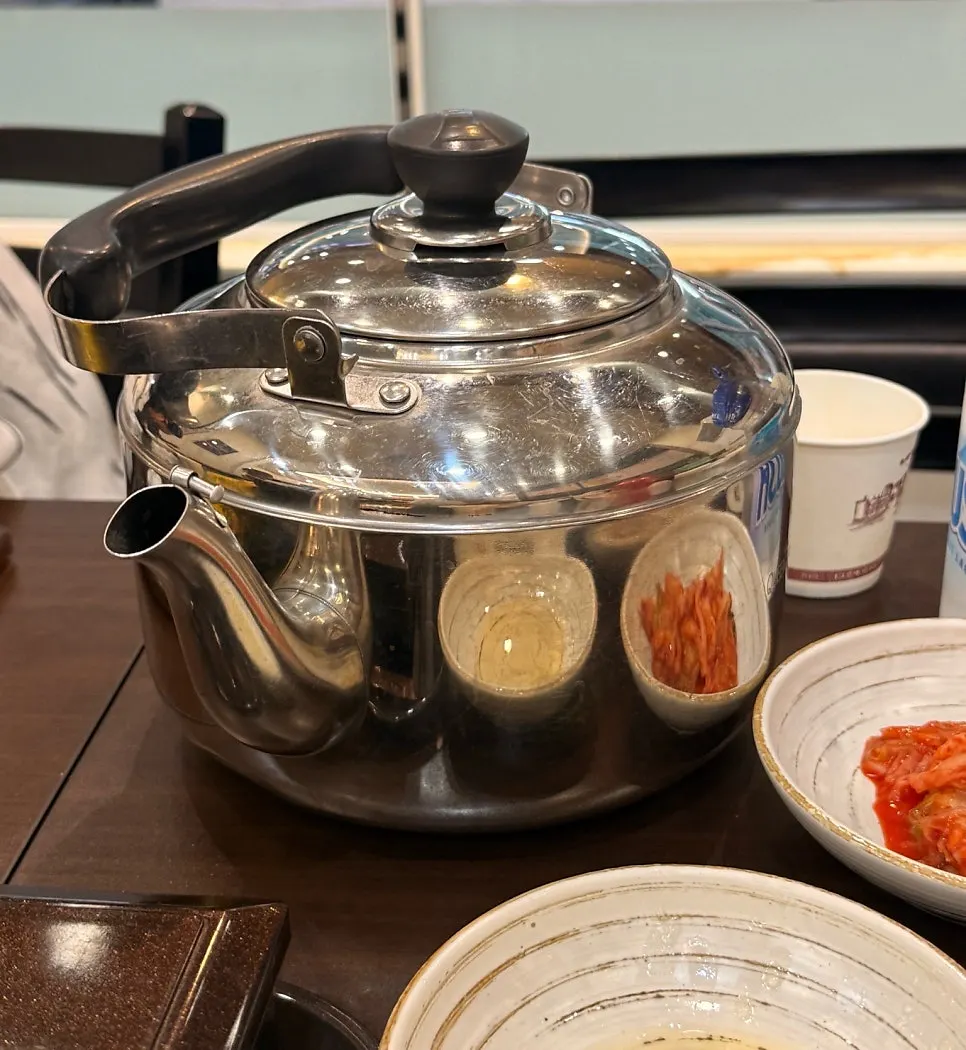 Kettle with extra broth