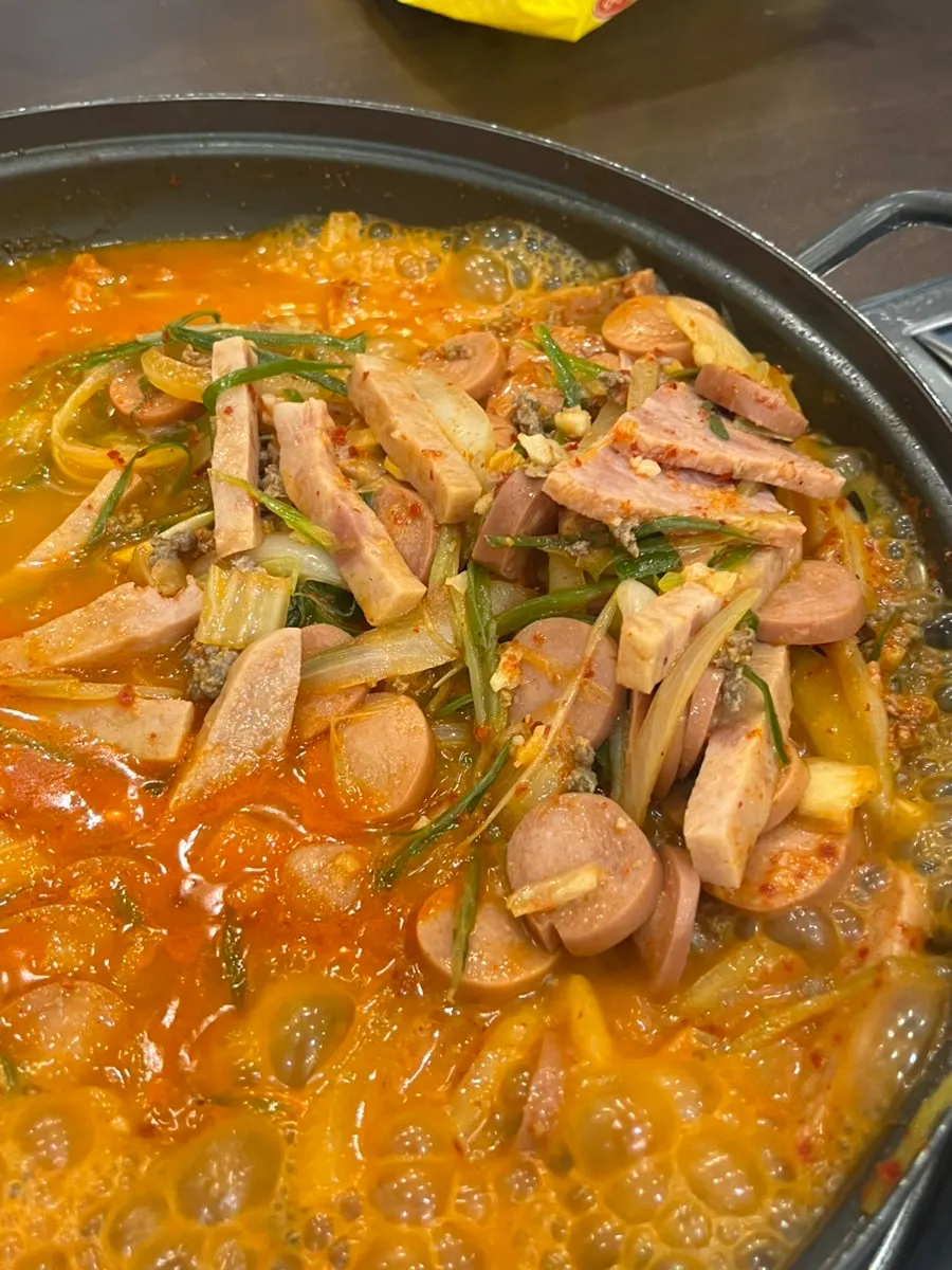 마무리한 청원식당 부대찌개 냄비
