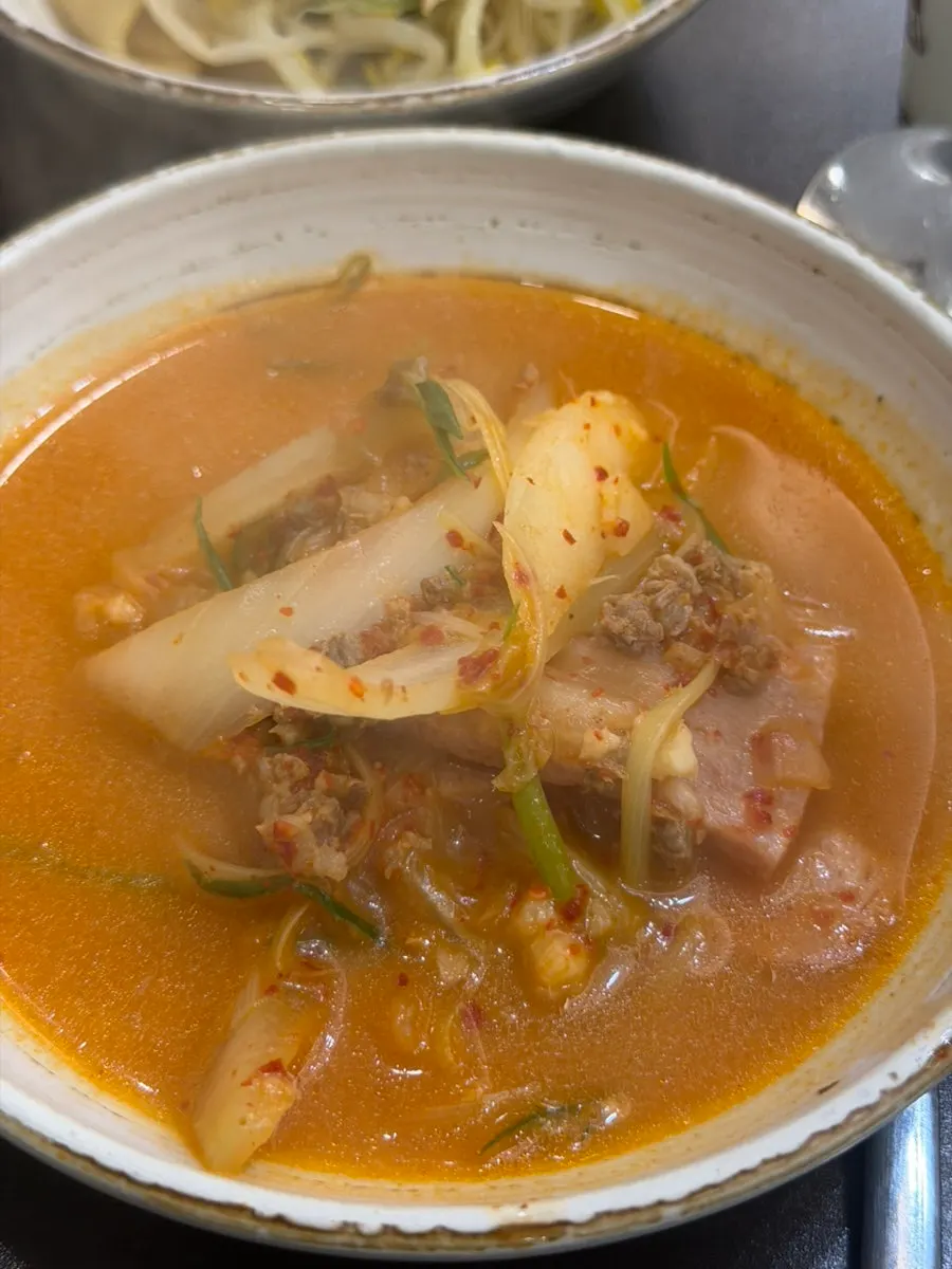 The pot of budae-jjigae after finishing the meal
