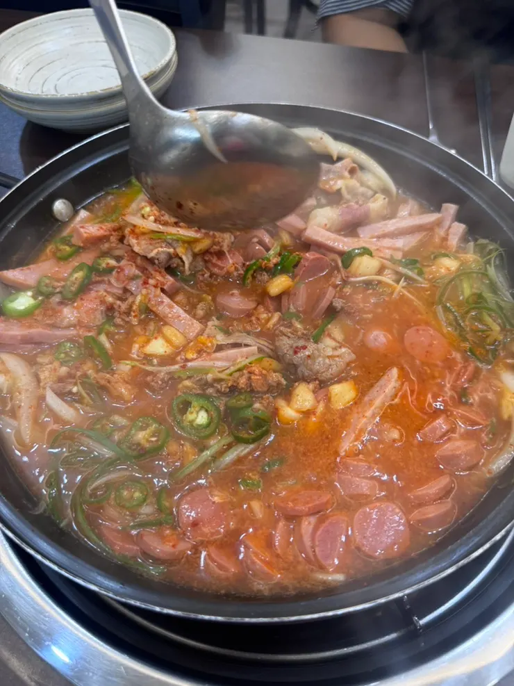 Budae-jjigae loaded with ham and sausage