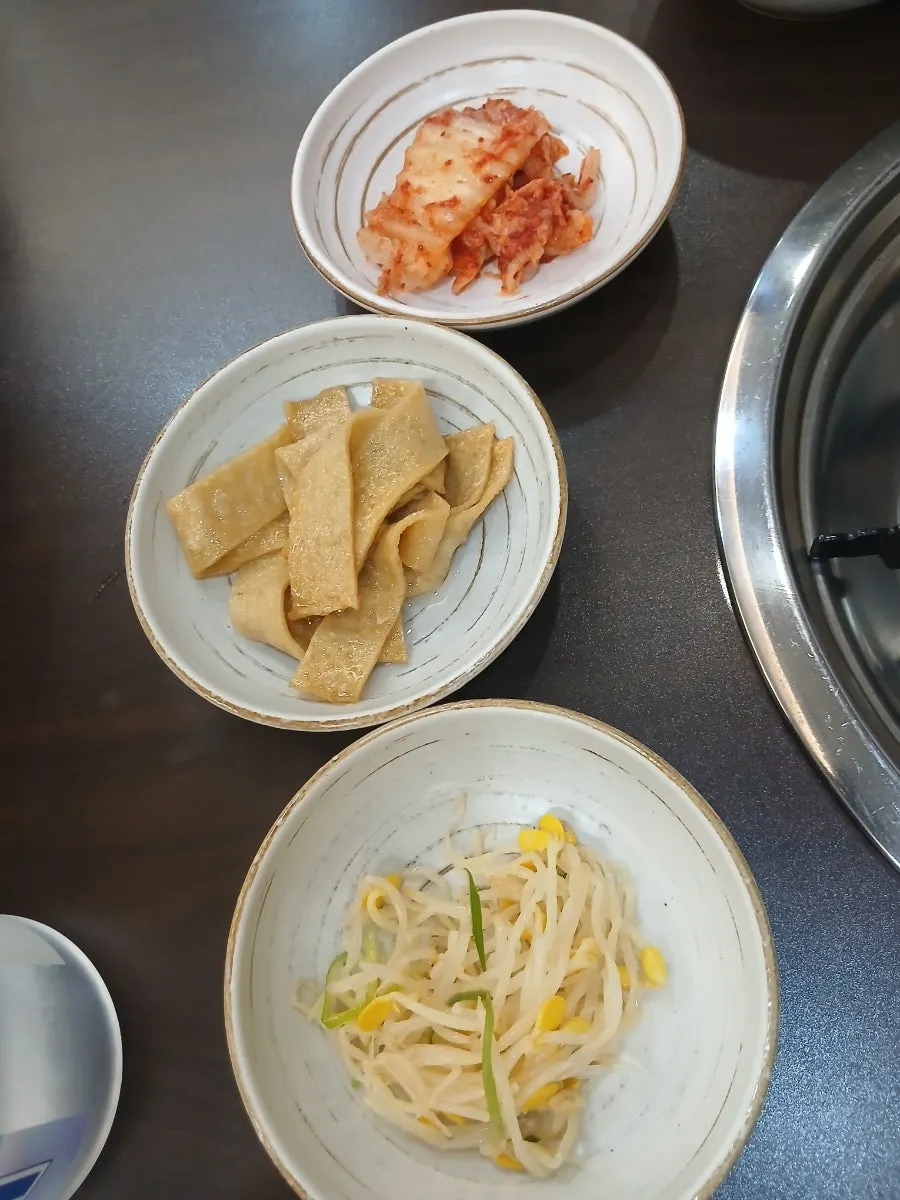 Description of the differences between Songtan budae-jjigae and Cheongwon budae-jjigae