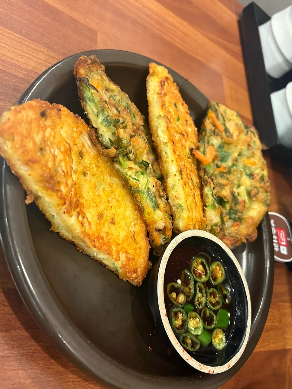 양념장에 찍어 먹는 노릇한 전