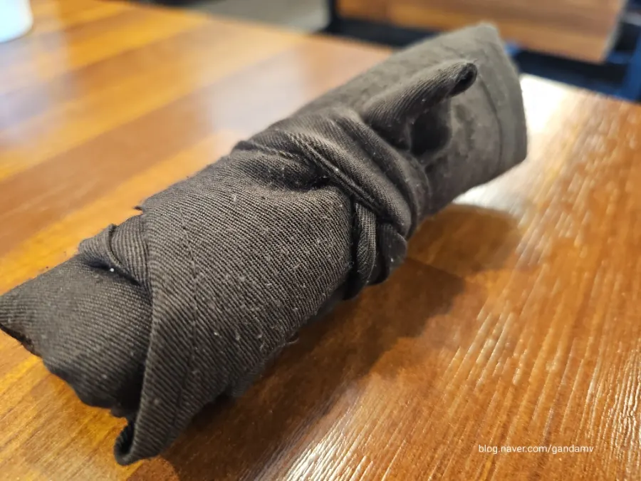 Apron received through the table-order staff-call menu