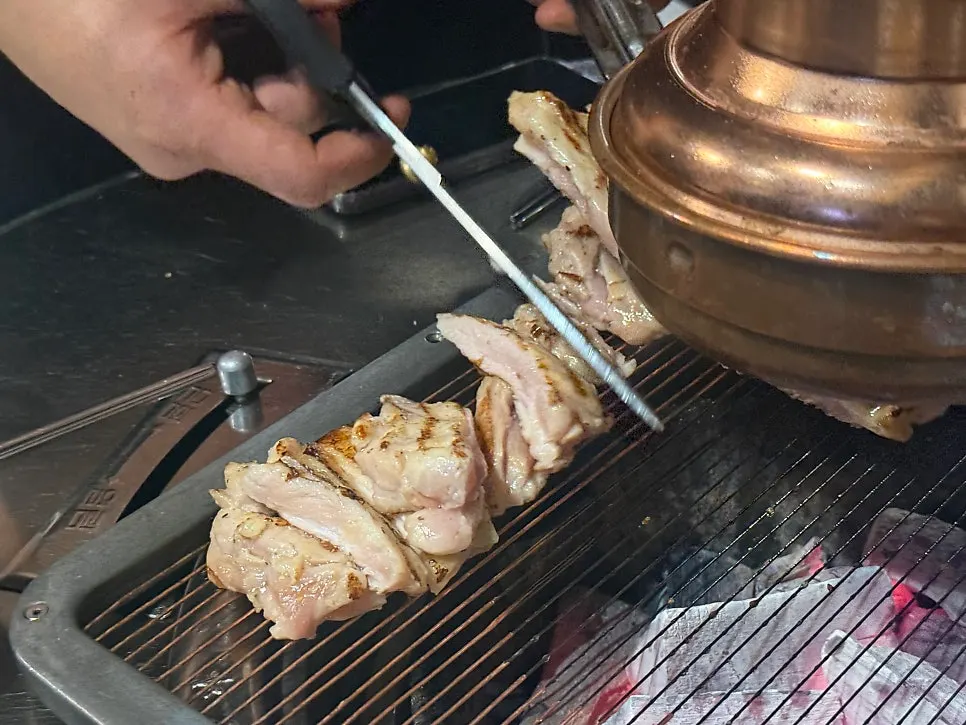 Pre-grilled garlic salt and spicy sauce chicken galbi