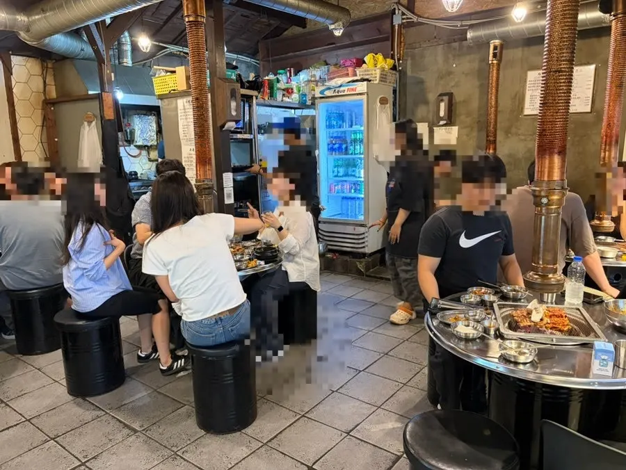 본관으로 방문한 온도계 매장 외부