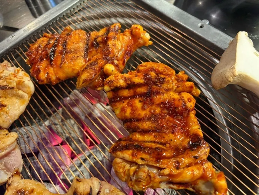 초벌한 닭갈비 구이