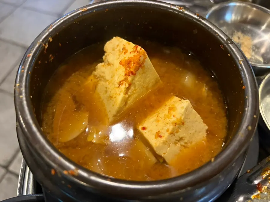 숯불 닭갈비와 막걸리 조합