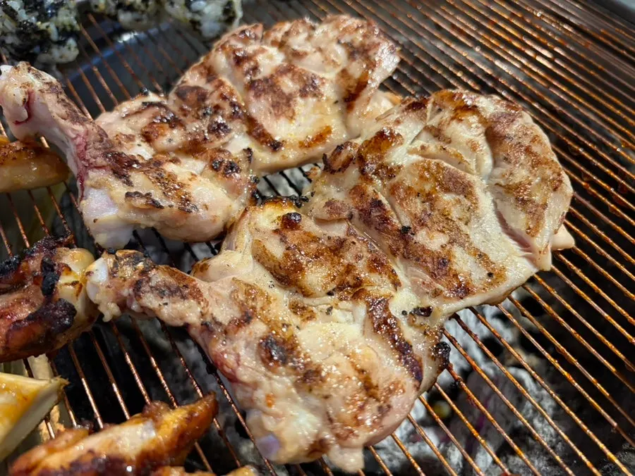 두부가 들어간 서비스 된장찌개