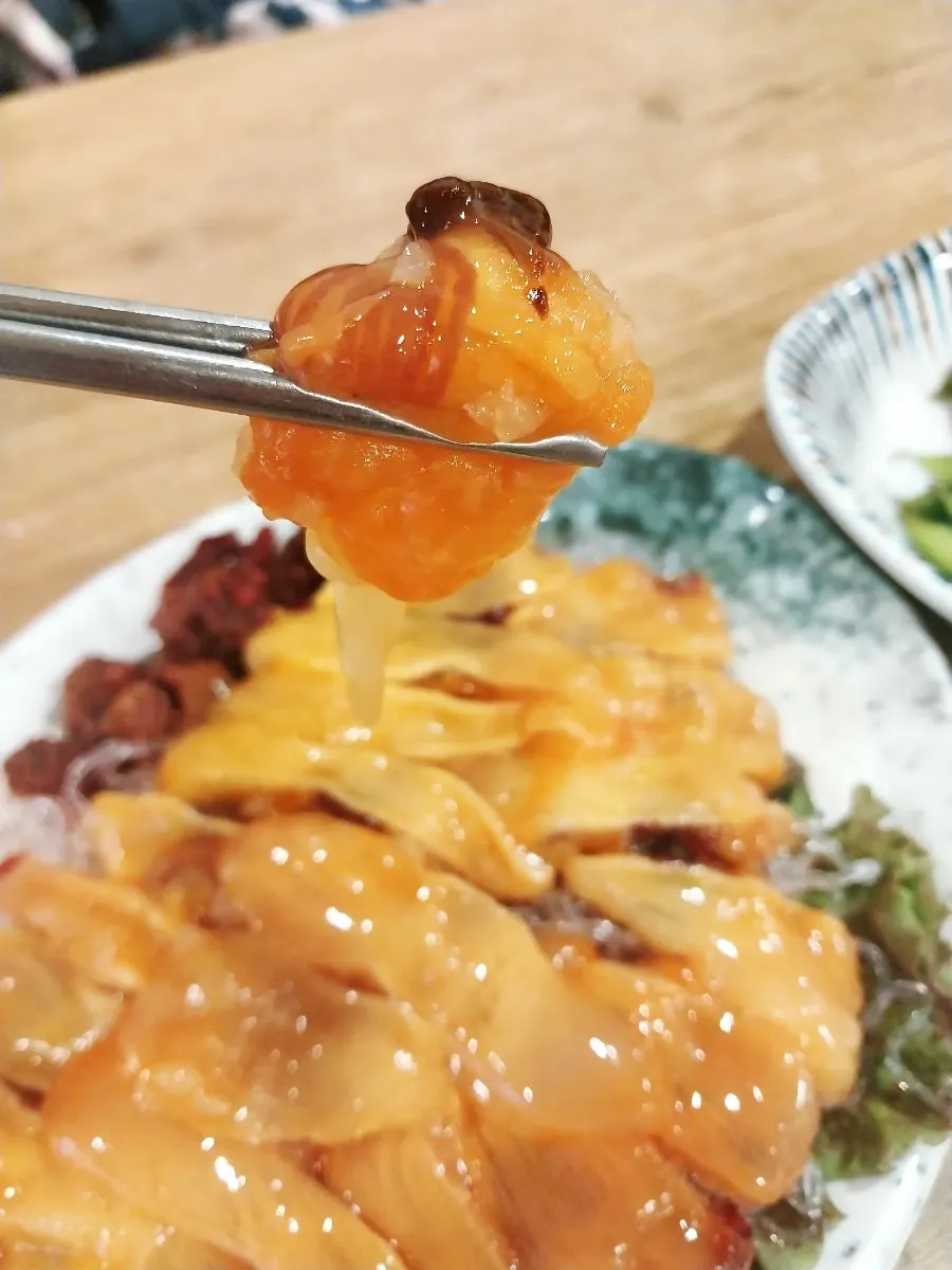 신선한 멍게 접시