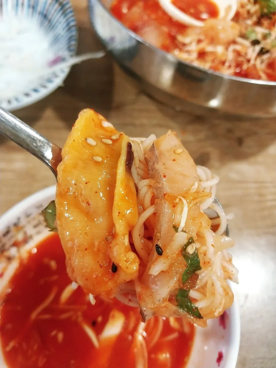 멍게를 곁들인 물회