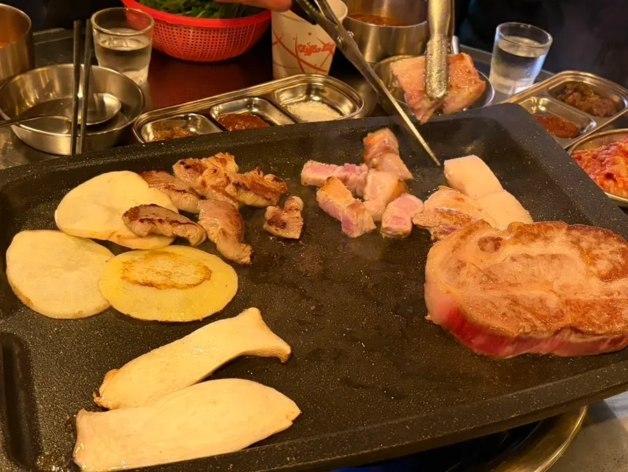 스페셜2 세트 주문 시 나오는 서비스 김치찌개