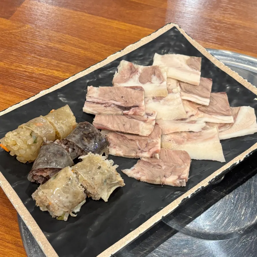 1인 스페셜 세트 수육과 순대