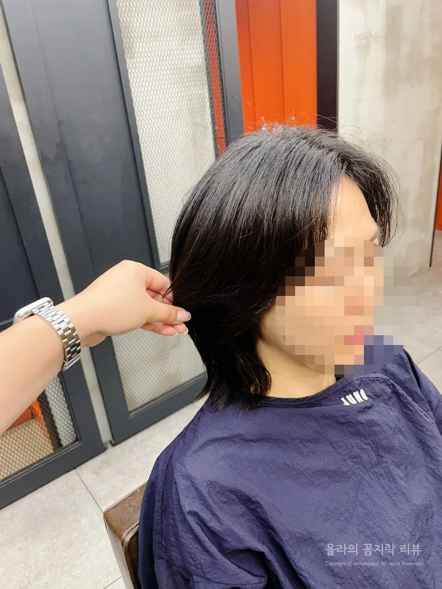 홈케어 설명을 들으며 받는 커트