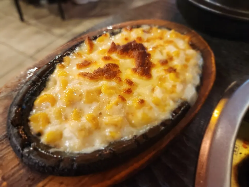 쭈꾸미와 함께 나온 기본찬 구성
