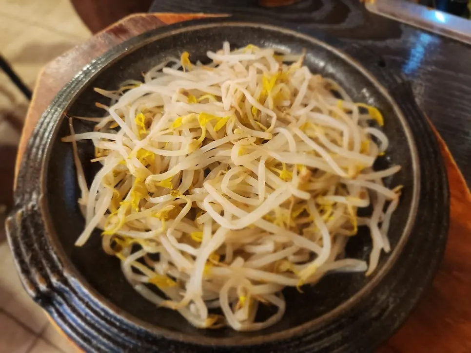 계란찜과 콘치즈 기본찬