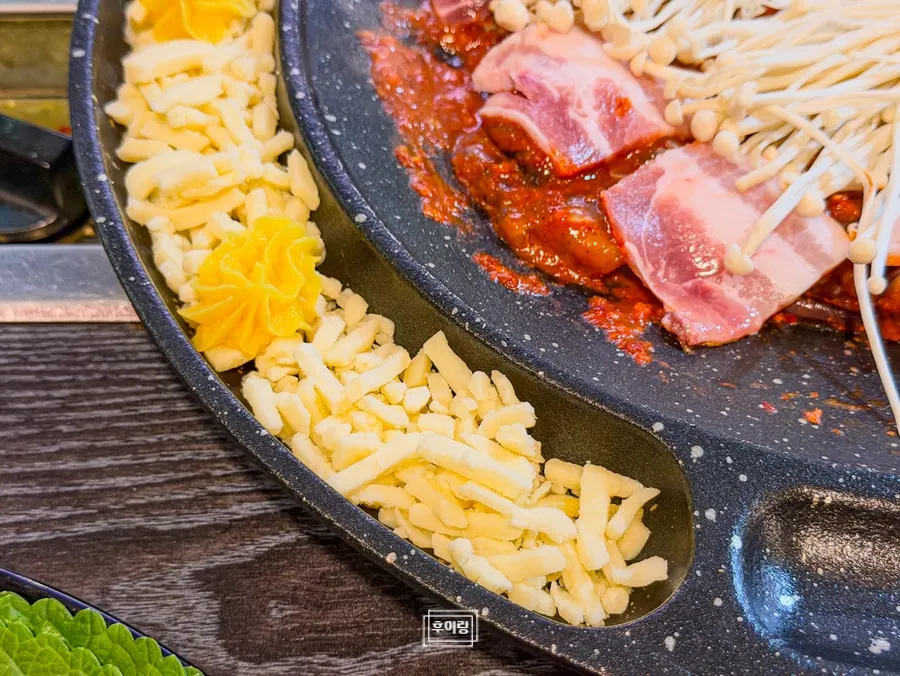 Menu showing cheese and sweet potato topping add-ons