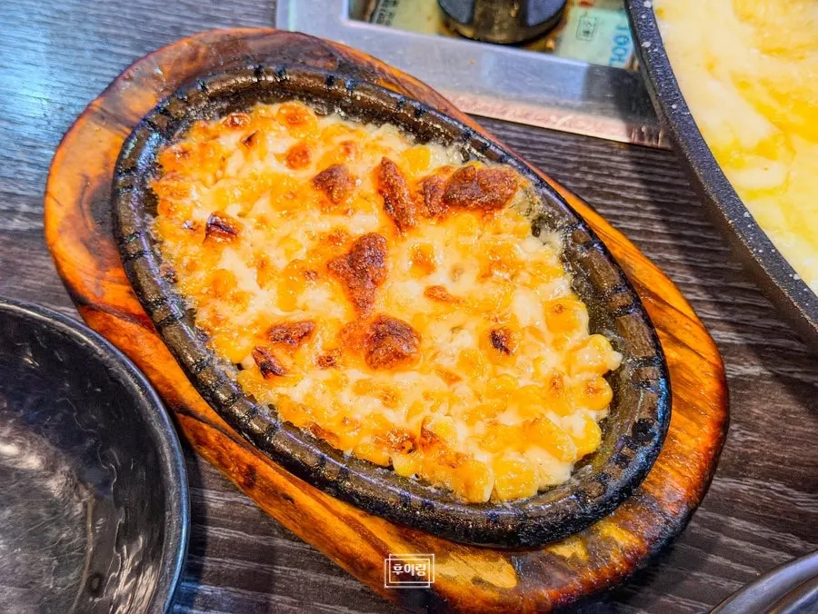 Golden-browned corn cheese