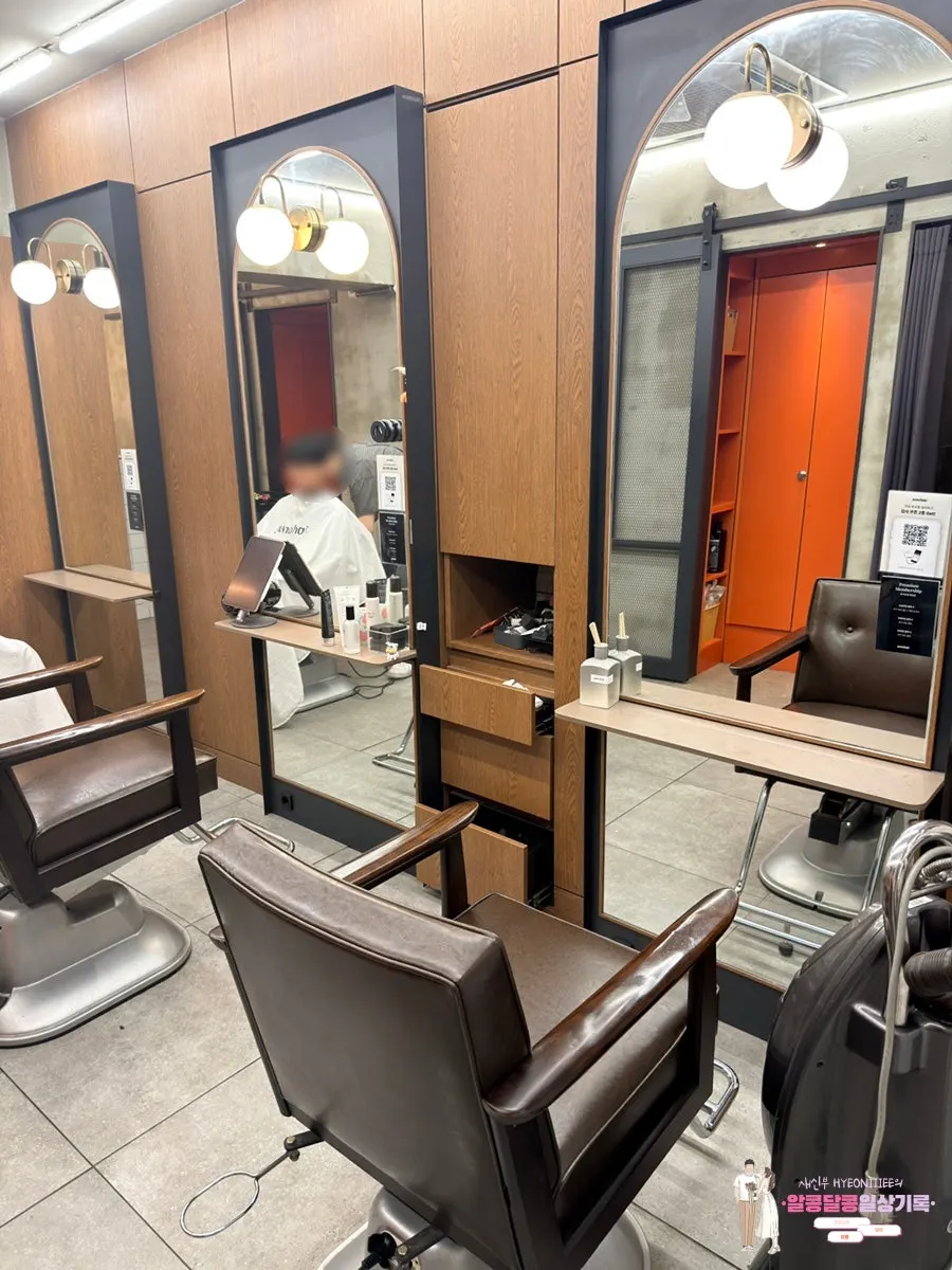 Ample waiting seats inside the salon